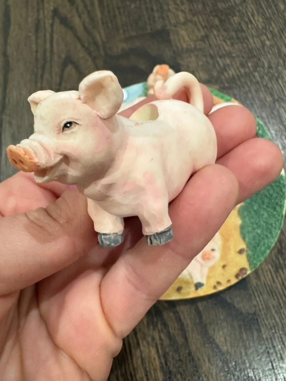 Vintage Youngs Inc Piggy Decorative 6” Plate & Miniature Pig Tea Party Set
